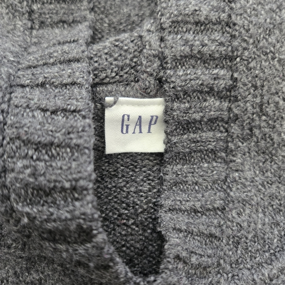 Gap Hooded Sweater - Picture 2 of 3